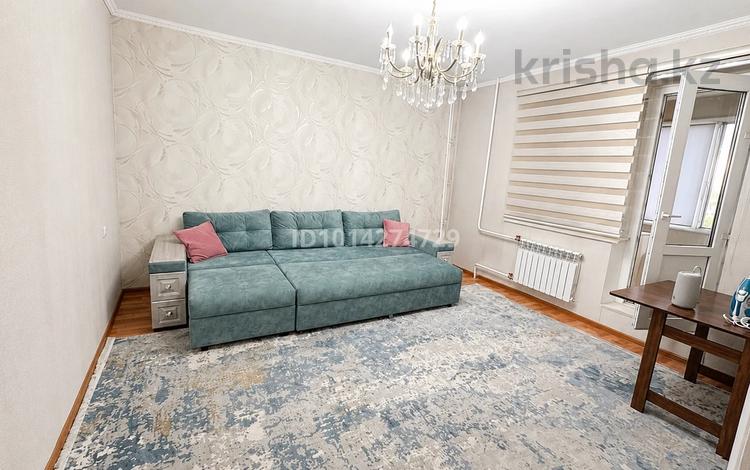 3-комнатная квартира · 70 м² · 7/12 этаж, мкр Аксай-1А — Толе би-Момышулы за 330 000 ₸ в Алматы, Ауэзовский р-н — фото 2