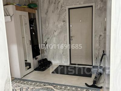 2-бөлмелі пәтер · 53 м² · 1/5 қабат, Абая 5 3 — 3-я школа, бағасы: 18 млн ₸ в Хромтау