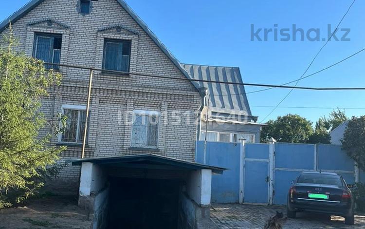 Отдельный дом · 3 комнаты · 297 м² · 7 сот., Матросова — Свердлова за 37 млн ₸ в Уральске — фото 2