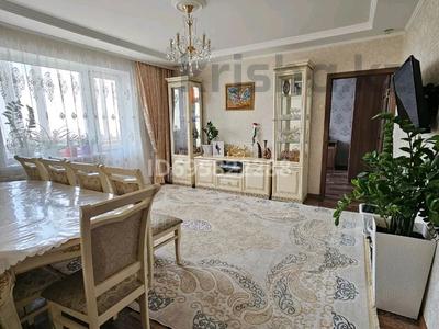 4-бөлмелі пәтер · 87 м², Голубые Пруды 9, бағасы: 32 млн ₸ в Караганде, Алихана Бокейханова р-н