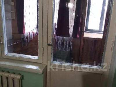 2-бөлмелі пәтер · 52 м² · 4/5 қабат, Ақсай-4 ш/а., Аксай 4, бағасы: 32 млн ₸ в Алматы, Ауэзовский р-н