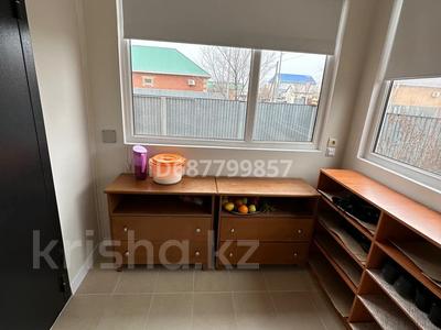 Отдельный дом · 4 комнаты · 230 м² · 10 сот., мкр Атырау, Шманова 340А — улица Н Шманова 340А за 53 млн ₸
