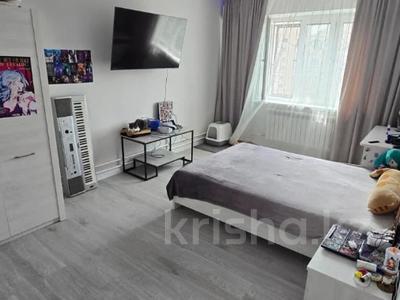 4-комнатная квартира · 94 м² · 9/9 этаж, мкр Жетысу-2 58 за 60 млн 〒 в Алматы, Ауэзовский р-н