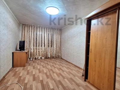 2-комнатная квартира · 44.6 м² · 2/5 этаж, Майкудук, 14й микрорайон за 9 млн ₸ в Караганде, Алихана Бокейханова р-н