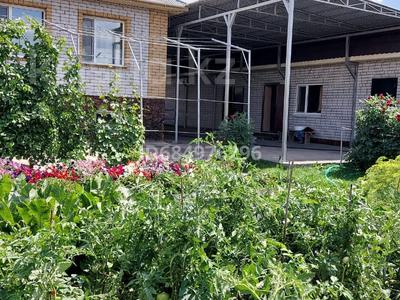 Продажа домов и дачи в Абай обл.: Отдельный дом · 7 комнат · 300 м² · 20 сот., Мирная за 75 млн 〒 Отдельный дом · 7 комнат · 300 м² · 20 сот., Мирная за 75 млн 〒 в Семее