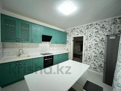 2-бөлмелі пәтер · 70 м² · 3/10 қабат, мкр Юго-Восток, Шахтёров 23/7, бағасы: 35 млн ₸ в Караганде, Казыбек би р-н