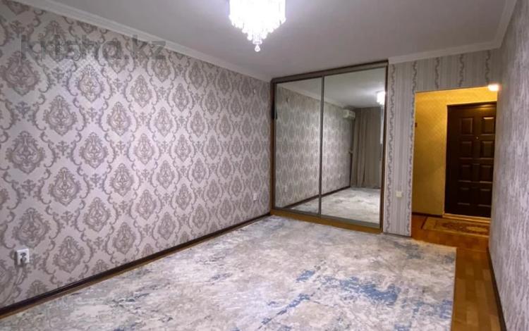 1-комнатная квартира, 42 м², 9/10 этаж, Набережная за 11.7 млн 〒 в Актобе — фото 2