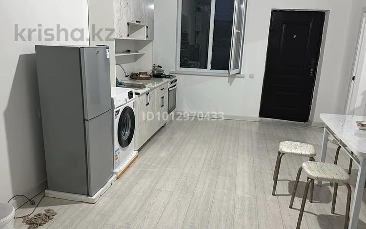 Часть дома · 3 комнаты · 70 м² · 8 сот., мкр Ынтымак-2, Массив Кошкар ата 43А — Темірші аулие астановкасы Алюминовый завод алдында Жаңа қоғам көшесі за 150 000 ₸ в Шымкенте, Абайский р-н — фото 2