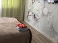 1-комнатная квартира · 33 м² · 2/5 этаж, мкр 4 17 — Абулхаирхана за 2 000 ₸ в Уральске — фото 2