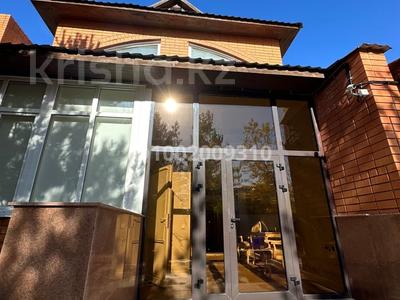 Жеке үй · 7 бөлме · 555 м², мкр Шубар, Арай, бағасы: 7 млн 〒 в Астане, Есильский р-н