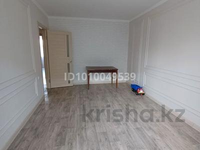 3-комнатная квартира · 61 м² · 2/5 этаж, мкр 5, мкр 5 Тургенева — Тургенева-Скулкина за 16.7 млн ₸ в Актобе