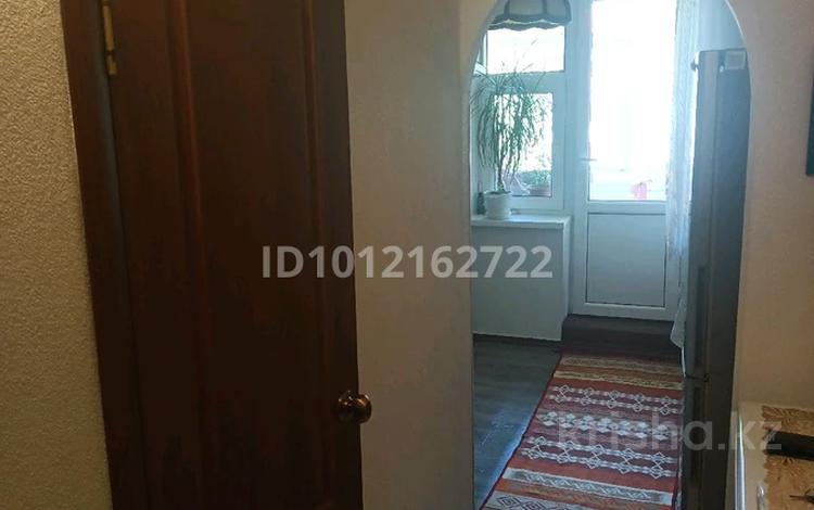 1-бөлмелі пәтер · 33.7 м² · 1/5 қабат, мкр 8 58/1 — На против 39 школы, бағасы: 13.5 млн ₸ в Актобе — фото 2