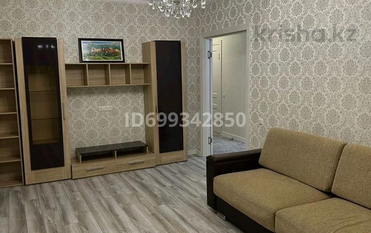 3-бөлмелі пәтер · 80 м² · 3/5 қабат · ай сайын, мкр. Алтын орда 44В — Кулагер дет садик, бағасы: 250 000 〒 в Актобе, мкр. Алтын орда — фото 2