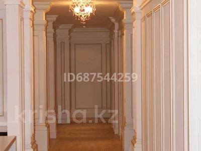 4-комнатная квартира · 220 м² · 8/19 этаж, Аскарова 8 за 240 млн 〒 в Алматы, Ауэзовский р-н