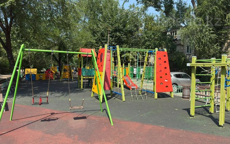 3-бөлмелі пәтер · 58.5 м² · 1/3 қабат, мкр Жулдыз-2, Дунентаева 12а — магазин Алдияр, бағасы: 29.5 млн ₸ в Алматы, Турксибский р-н — фото 2