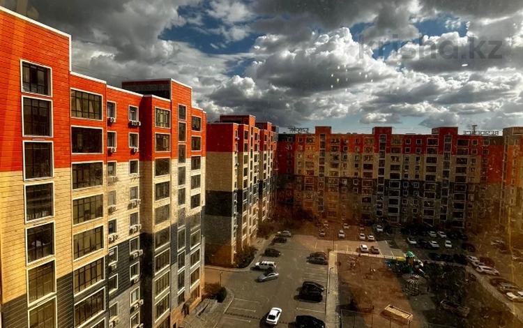 2-бөлмелі пәтер · 70 м² · 5/10 қабат, мкр Нурсая, Абулхайыр хана 51а, бағасы: 35 млн ₸ в Атырау — фото 3