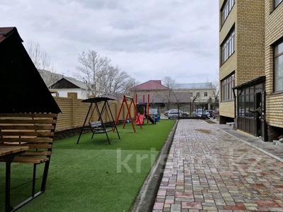 Продажа квартир в Абай обл.: 3-комнатная квартира · 140 м² · 6 этаж, Самал за 47.6 млн 〒 3-комнатная квартира · 140 м² · 6 этаж, Самал за 47.6 млн 〒 в Семее