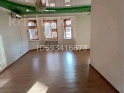 3-бөлмелі пәтер · 97 м² · 5/10 қабат, 27-й мкр 85, бағасы: 250 000 ₸ в Актау