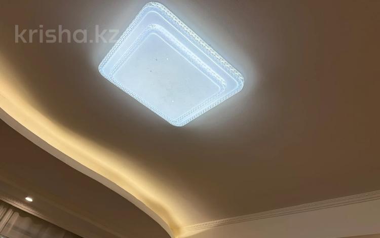 3-бөлмелі пәтер · 71 м² · 1/5 қабат, жургенова, бағасы: 49.5 млн ₸ в Алматы, Медеуский р-н — фото 2