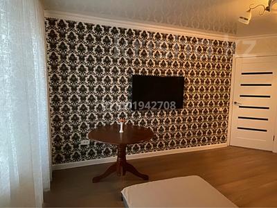 Аренда квартир в Актюбинской обл.: 2-комнатная квартира · 60 м² · 3/5 этаж, мкр 8 271/1 — Братьев Жубановых за 180 000 〒 2-комнатная квартира · 60 м² · 3/5 этаж, мкр 8 271/1 — Братьев Жубановых за 180 000 〒 в Актобе