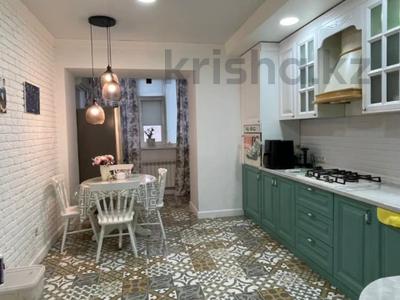 4-комнатная квартира · 123 м² · 4/5 этаж, мкр. Алтын орда за 49 млн 〒 в Актобе