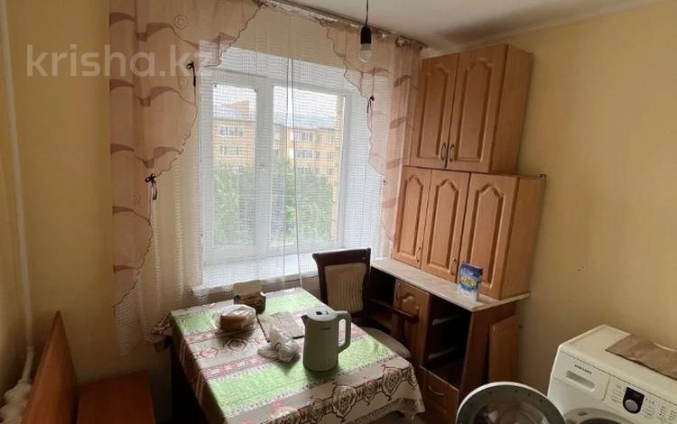 4-комнатная квартира · 64 м² · 4/5 этаж, Майкудук, 14й микрорайон 22 за 16.2 млн ₸ в Караганде, Алихана Бокейханова р-н — фото 13