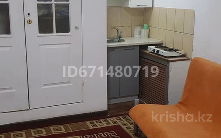 1-комнатная квартира, 14 м², 1/3 этаж помесячно, Торетай — Райымбек