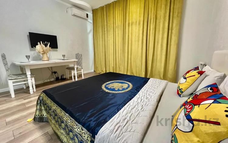 1-комнатная квартира · 42 м² · 10/18 этаж, Навои 208 — Торайгырова за 20 000 ₸ в Алматы, Бостандыкский р-н — фото 8