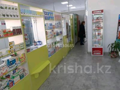 Кеңселер, дүкендер мен бутиктер, сұлулық салондары, медорталықтар мен дәріханалар, кабинеттер және жұмыс орындары, студиялар · 98 м², бағасы: 290 000 〒 в Костанае, Микрорайон Береке