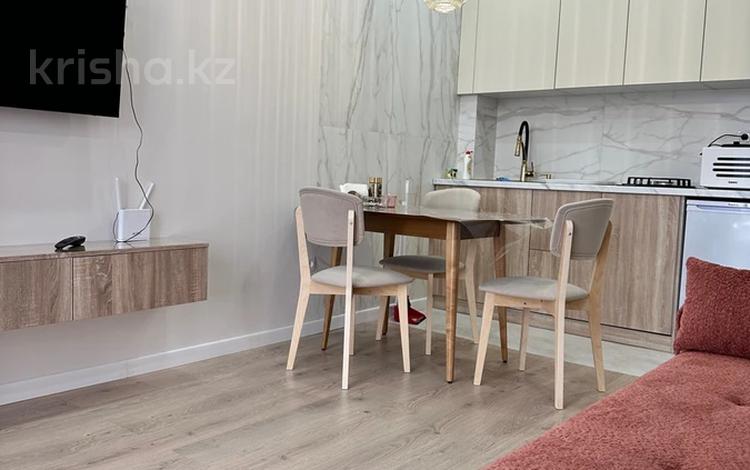 2-комнатная квартира · 50 м² · 2/5 этаж, Сокол 68 — Назарбаева, вокзал, центр за 18 000 〒 в Уральске — фото 2