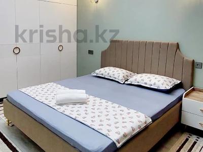 3-бөлмелі пәтер, 90 м², 1/8 қабат тәулік бойы, Яншина 2, бағасы: 30 000 〒 в 