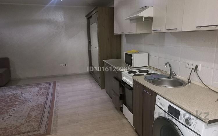 1-комнатная квартира · 42 м² · 4/10 этаж, мкр Аксай-5, Мкр Аксай, Б. Момышулы 25 за 230 000 ₸ в Алматы, Ауэзовский р-н — фото 2