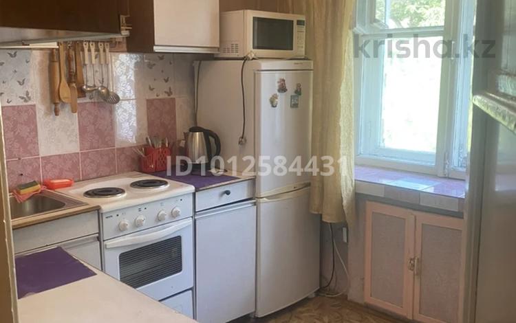 1-комнатная квартира · 32 м² · 4/5 этаж, Батыра 105 за 130 000 ₸ в Усть-Каменогорске — фото 2