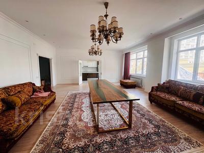 6-комнатная квартира · 420 м² · 2/5 этаж, Аскарова — Садыкова за 1.5 млн 〒 в Алматы, Бостандыкский р-н