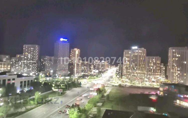 3-комнатная квартира · 70 м² · 11/12 этаж, Сыганак 21 за 40 млн ₸ в Астане, Нура р-н — фото 2