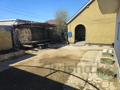 Дача · 3 комнаты · 72.7 м² · 8 сот., Садоводческий коллектив увд 72 — Три медведя за 16 млн ₸ в Актобе, мкр. Курмыш