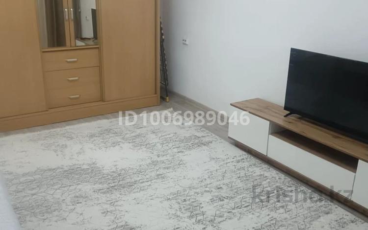 1-комнатная квартира · 40 м² · 5/10 этаж, Казыбек би 32 за 170 000 〒 в Усть-Каменогорске — фото 2