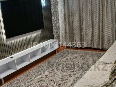 3-бөлмелі пәтер · 80 м², Назарбаева 101 — Между Г.Орманова и Казахстанская напротив школы Горького, бағасы: 18 000 〒 в Талдыкоргане, Каратал