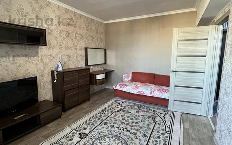 1-комнатная квартира · 37 м² · 5/5 этаж, 3 мкр 10в за 140 000 ₸ в Конаеве — фото 2