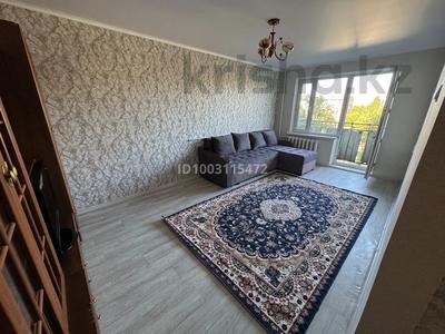 1-комнатная квартира · 35 м² · 4/5 этаж, кунаева 32 — взаде Кайнар поликлиники за 12 млн 〒 в Талдыкоргане, мкр Жастар