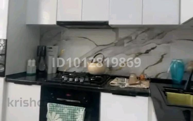2-комнатная квартира · 57 м² · 5/5 этаж, Арай 2 — 2 болмели кв узак мерзимге жалга бериледи кв барлык жагдай жасалган за 170 000 ₸ в  — фото 3