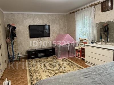 Отдельный дом · 3 комнаты · 72 м² · 10 сот., Труда 11а — Перед магазином Успех повернуть направо, далее первый съезд, красные ворота за ~ 15 млн ₸ в Вольном
