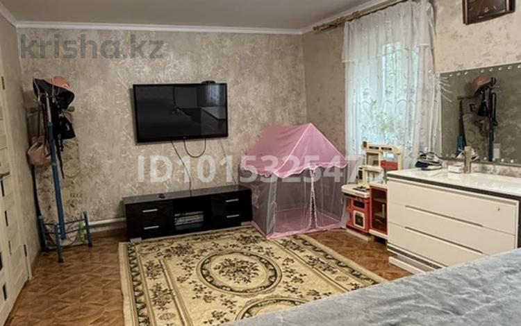 Отдельный дом · 3 комнаты · 72 м² · 10 сот., Труда 11а — Перед магазином Успех повернуть направо, далее первый съезд, красные ворота за ~ 15 млн ₸ в Вольном — фото 4