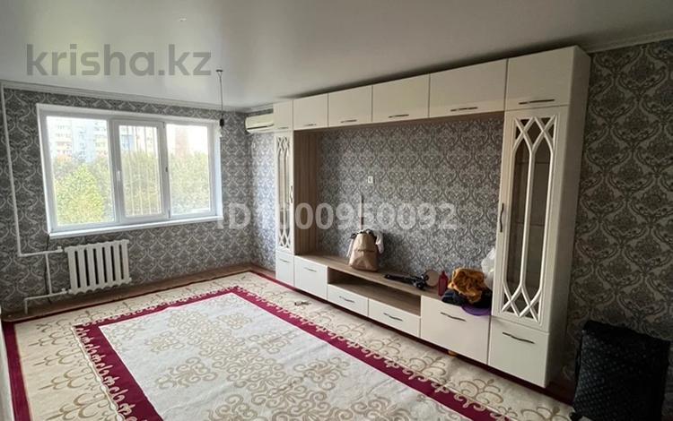 3-комнатная квартира · 61 м² · 4/5 этаж, Молдагулова — Молдагулова 12 за 170 000 〒 в Актобе — фото 2