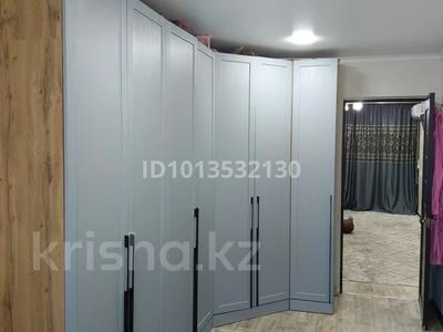 2-бөлмелі пәтер · 48 м² · 4/5 қабат, Есенберлина 37, бағасы: 16 млн ₸ в Жезказгане