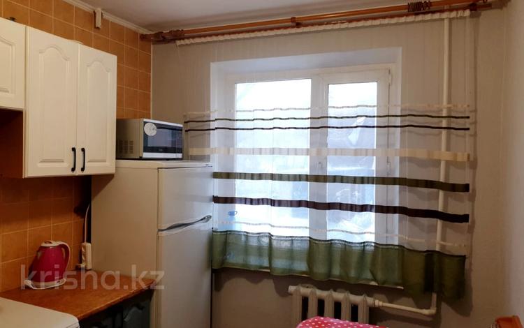 3-бөлмелі пәтер, 68 м², 2/9 қабат тәулік бойы, Металлургов 19/2, бағасы: 18 000 〒 в Темиртау — фото 47