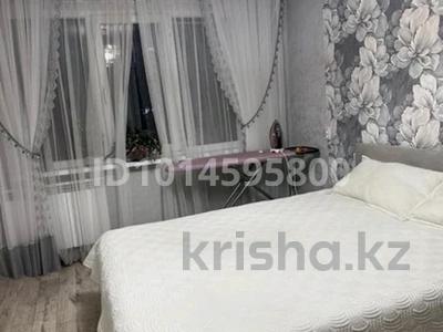 2-комнатная квартира · 56 м² · 2/5 этаж, 16-й микрорайон за 15 000 ₸ в Шымкенте, Аль-Фарабийский р-н