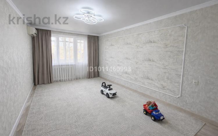 2-бөлмелі пәтер · 44.4 м² · 5/5 қабат, Курмангазы 100 — Сарайшык, бағасы: 15.5 млн ₸ в Уральске, мкр Школьник — фото 2