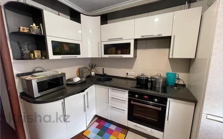 2-комнатная квартира · 52 м² · 6/9 этаж, мкр Юго-Восток, мкр Степной 1 — мкр Гульдер за 22 млн ₸ в Караганде, Казыбек би р-н — фото 8