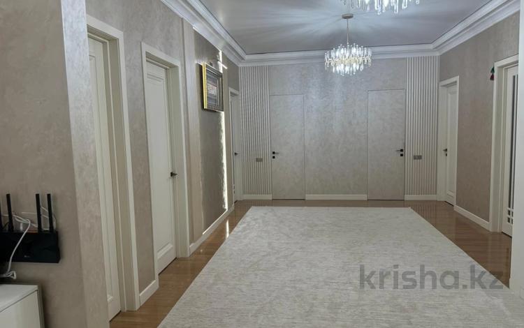 4-бөлмелі пәтер · 162 м² · 7/12 қабат, 17-ш/а. 55, бағасы: 78 млн ₸ в Актау, 17-й мкр — фото 2